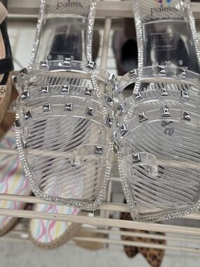 THE PALMS Brand Clear Studded Jelly Sandals with Silver Accents -Sz 8 NWOT